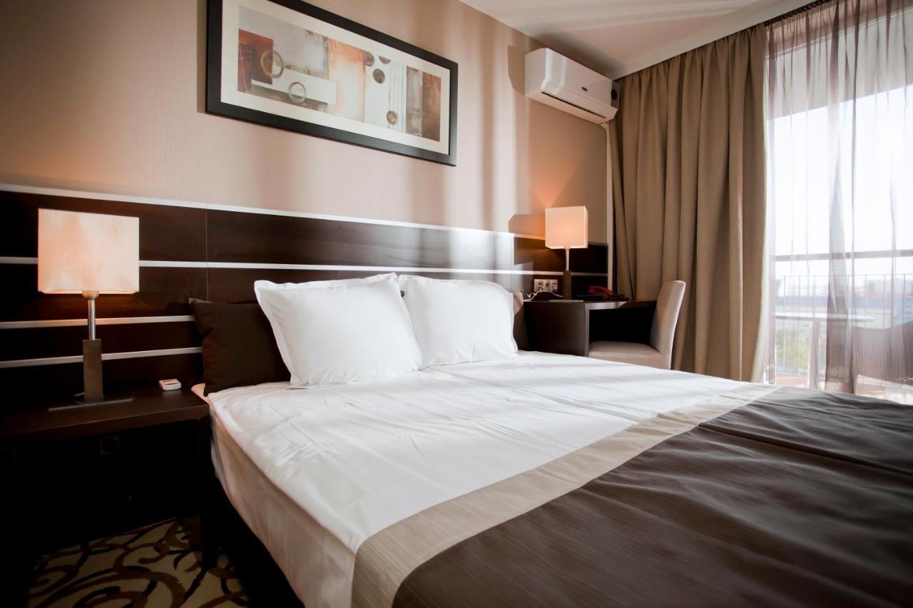סאני ביץ' Platinum Hotel & Casino מראה חיצוני תמונה