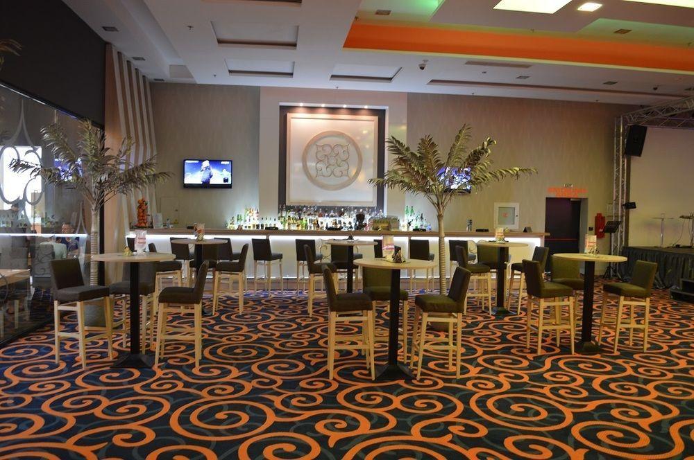 סאני ביץ' Platinum Hotel & Casino מראה חיצוני תמונה
